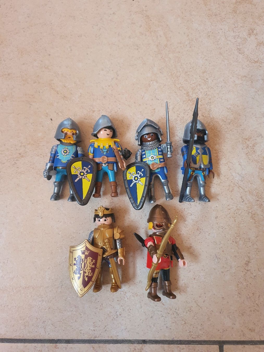 Statuette: Playmobil Ritter Figuren Set – Usato da Herznach venduto da _.Puch._