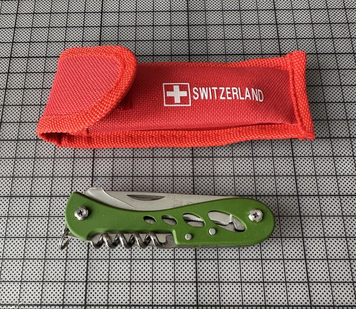 Coltelli tascabile: Multifunktionales Schweizer Taschenmesser, neu. – Nuovo (secondo la descrizione) da Nussbaumen AG venduto da olitech5415 1
