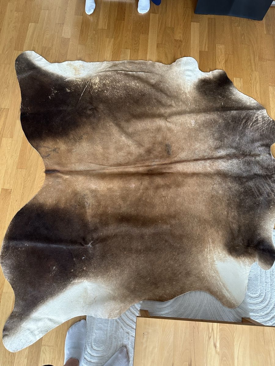 Tappeti: Kuhfell Teppich IKEA Koldby braun – Usato da Wil SG venduto da Helixo