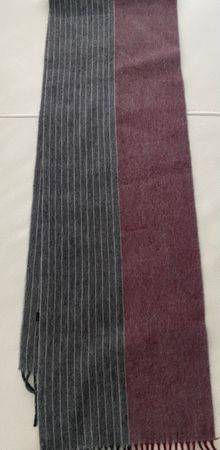 Bugatti Schal aus 10 % Kaschmir  aus 90% wolle