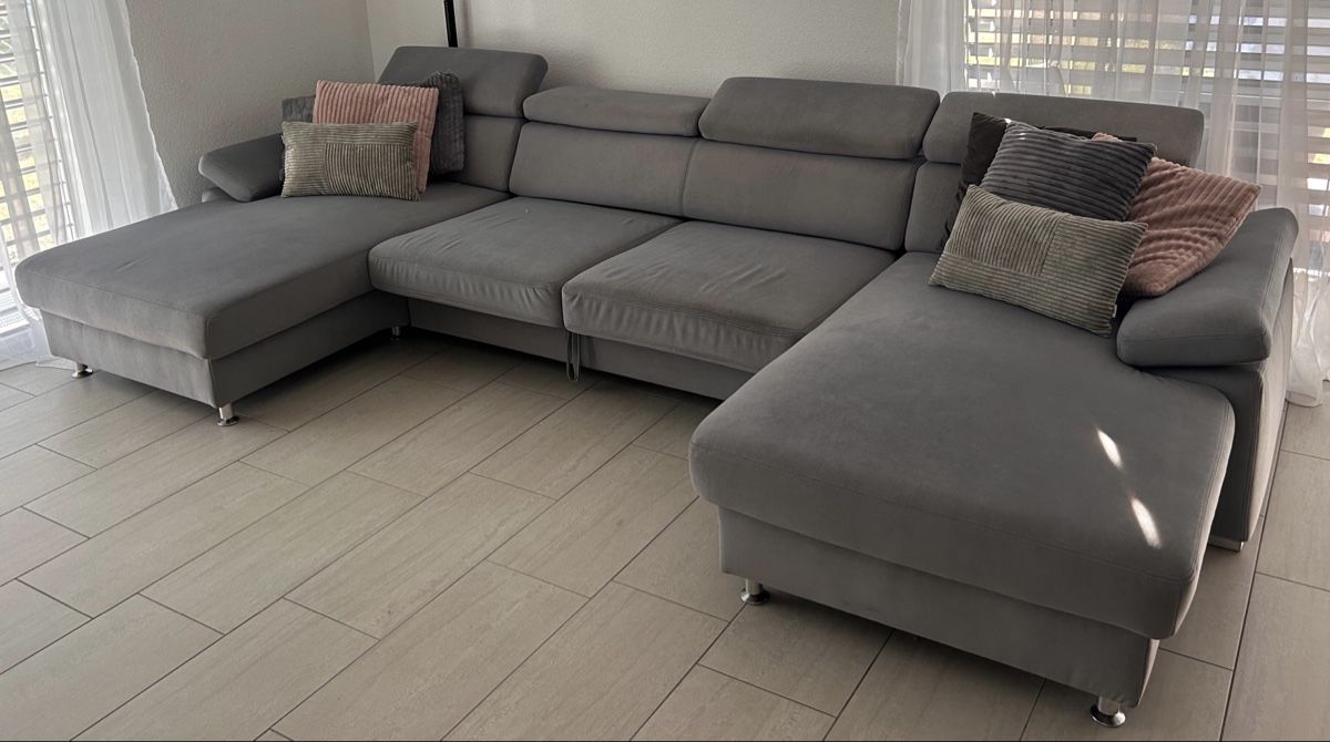 Divani: Sofa grau guter Zustand – Usato da Eiken venduto da cha_jx9k