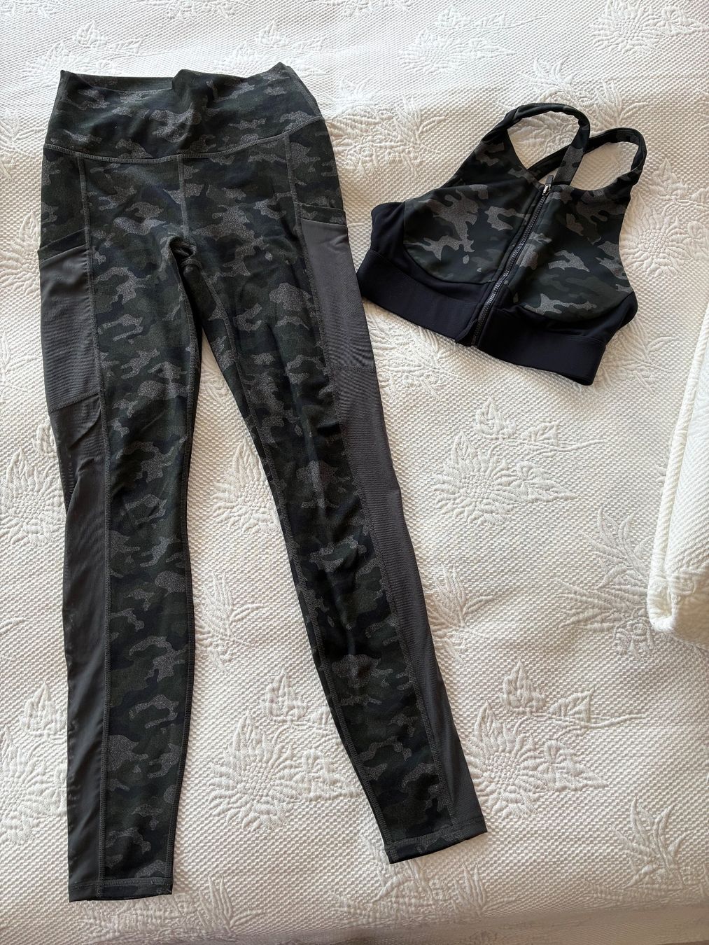 Lotti di vestiti: Top sport set fabletics gr. Xs – Usato da Amriswil venduto da Fisch79