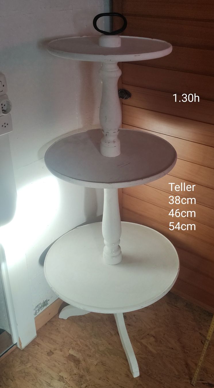 Scaffali: grosse Etagere – Usato da Wattenwil venduto da TabeaK