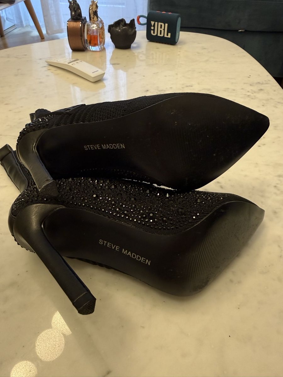 Steve Madden Scarpe da donna: High Heel Boots Steve Madden (37) – Nuovo (secondo la descrizione) da Genève venduto da cat_8jbv 1