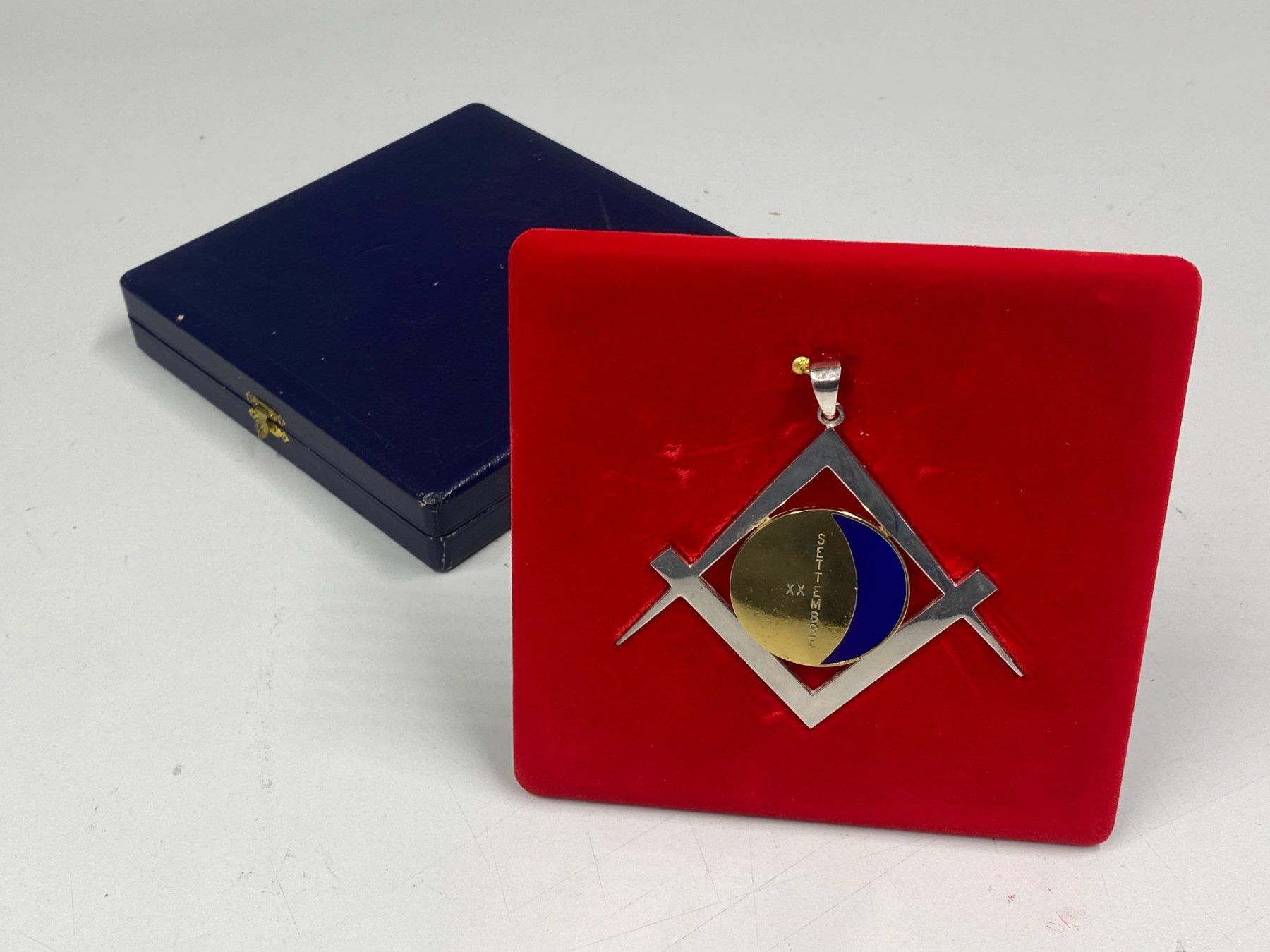 Placchette & Badge: Freimaurer Abzeichen Ordner mit Box //i815 – Usato da Bern venduto da JMsoehne1987 4