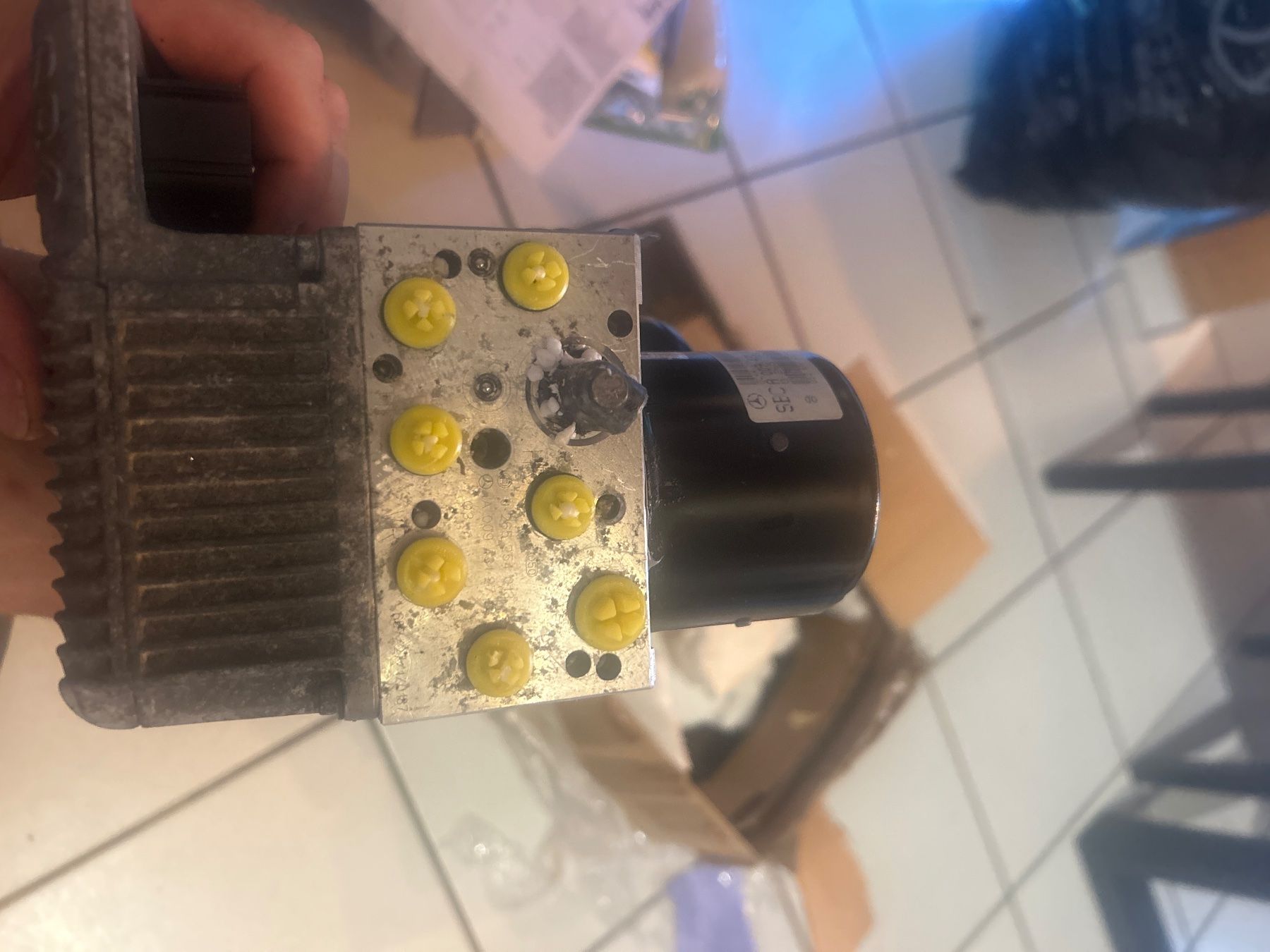 Mercedes-Benz Tutti pezzi di ricambio auto: ABS Block Mercedes W211 E-Klasse 0044662000 – Usato da Fischenthal venduto da Victoria_fischenthal 3