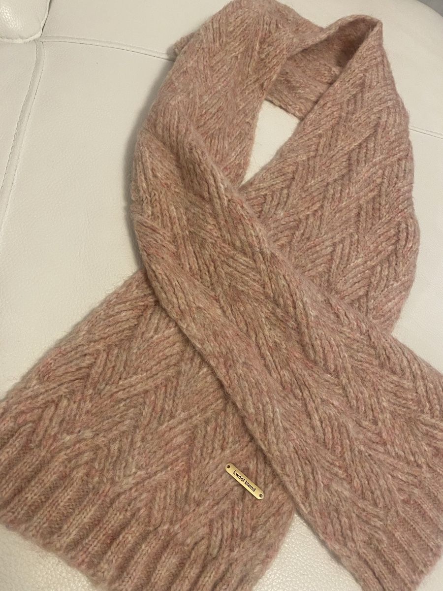 Foulard & Sciarpe: Wolle Schal 🌸 – Usato da Opfikon venduto da Luis144
