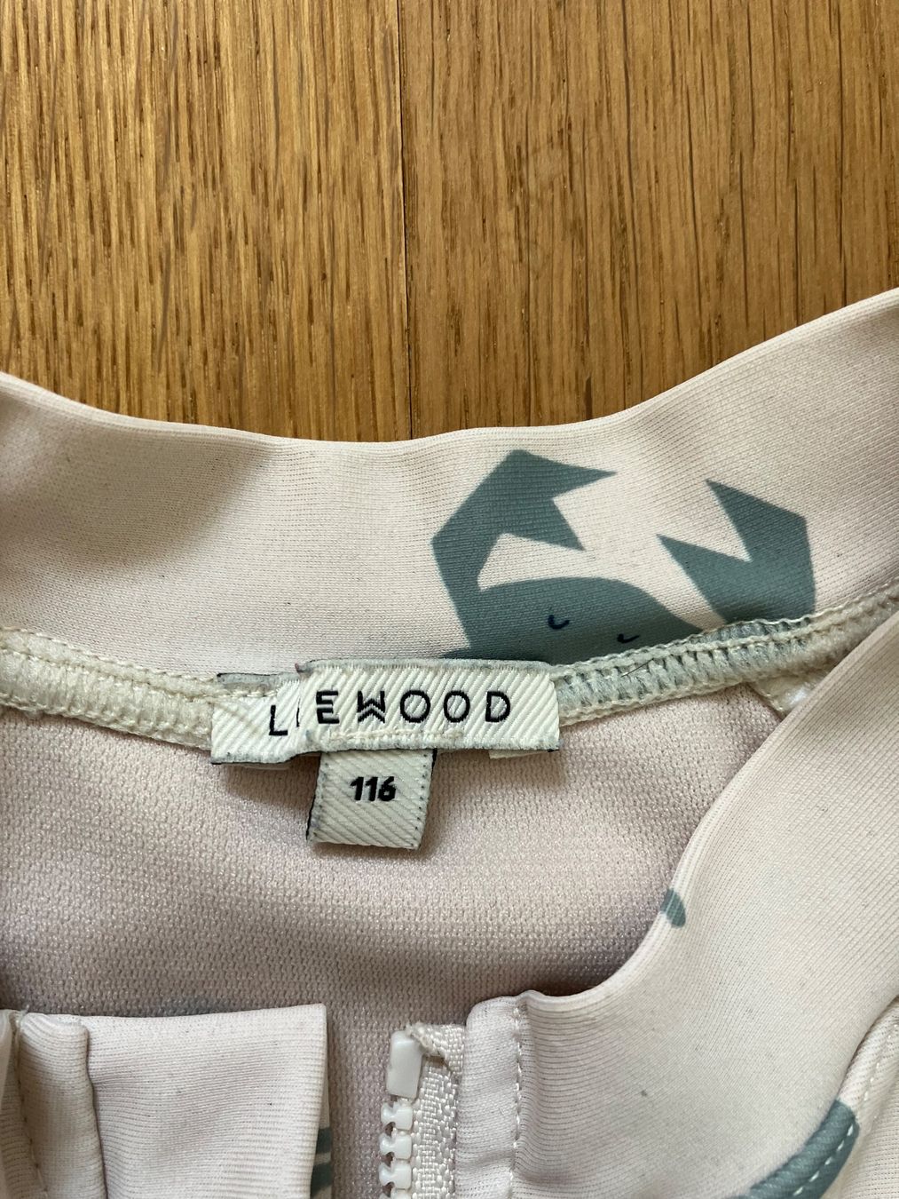 Costumi da bagno: Badeanzug von LIEWOOD Gr. 116 gebraucht – Usato da Zürich venduto da Virgil77 2