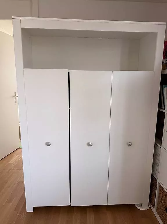 Armadi: Kinder-Kleiderschrank Junge Mädchen – Usato da Bern venduto da bar_jg2k