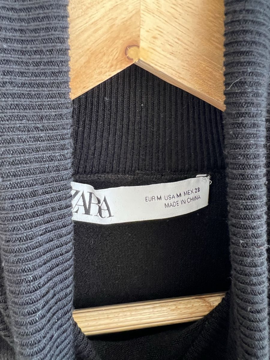 Zara Maglioni & Felpe: Zara Rollkragenpullover schwarz kurzarm Grösse M – Usato da Zürich venduto da sop_xbd7 2