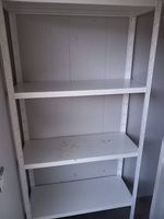 Scaffale bianco con 4 ripiani