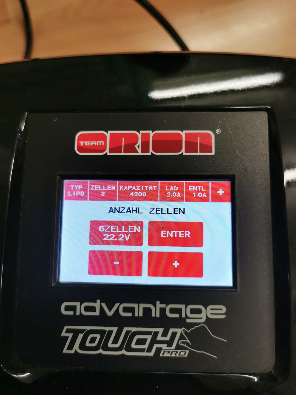 Orion Batterie, Caricabatterie & Alimentatori: Orion Advantage Touch Pro Ladegerät, Top Zustand! – Usato da Niederlenz venduto da Chevy_V8 3