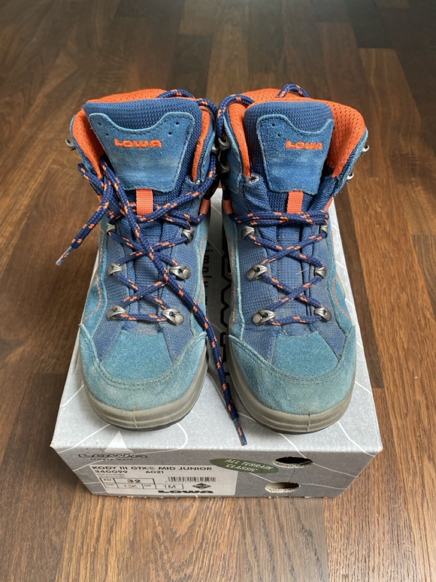 Lowa Scarpe per ragazzi: Lowa Junior Wanderstiefel, Gr.32 – Usato da Adliswil venduto da mun_k9pf