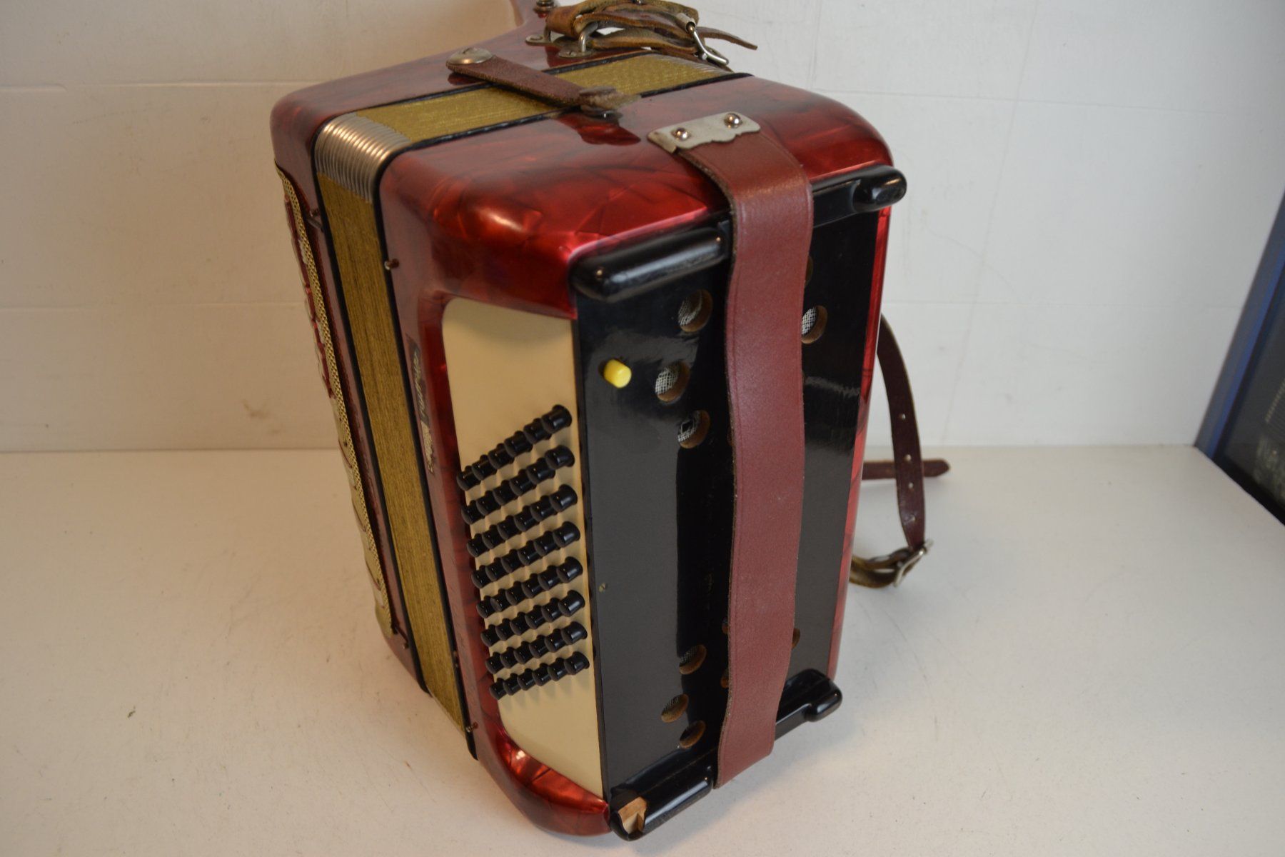 Hohner Strumenti musicali: Akkordeon chromatisch Hohner Concerto I – Usato da Zürich venduto da Brockito 8