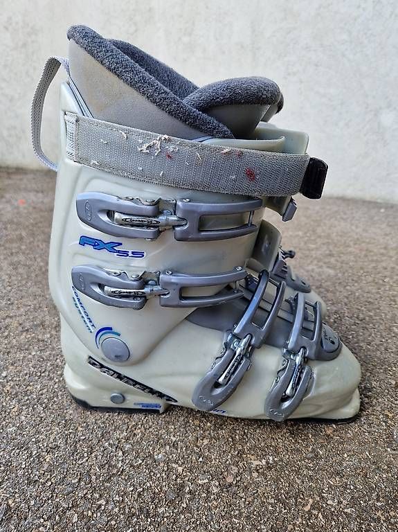 Scarpe da donna: Chaussures de ski femme taille 39 – Usato da Les Bioux venduto da Alain_rochat 2