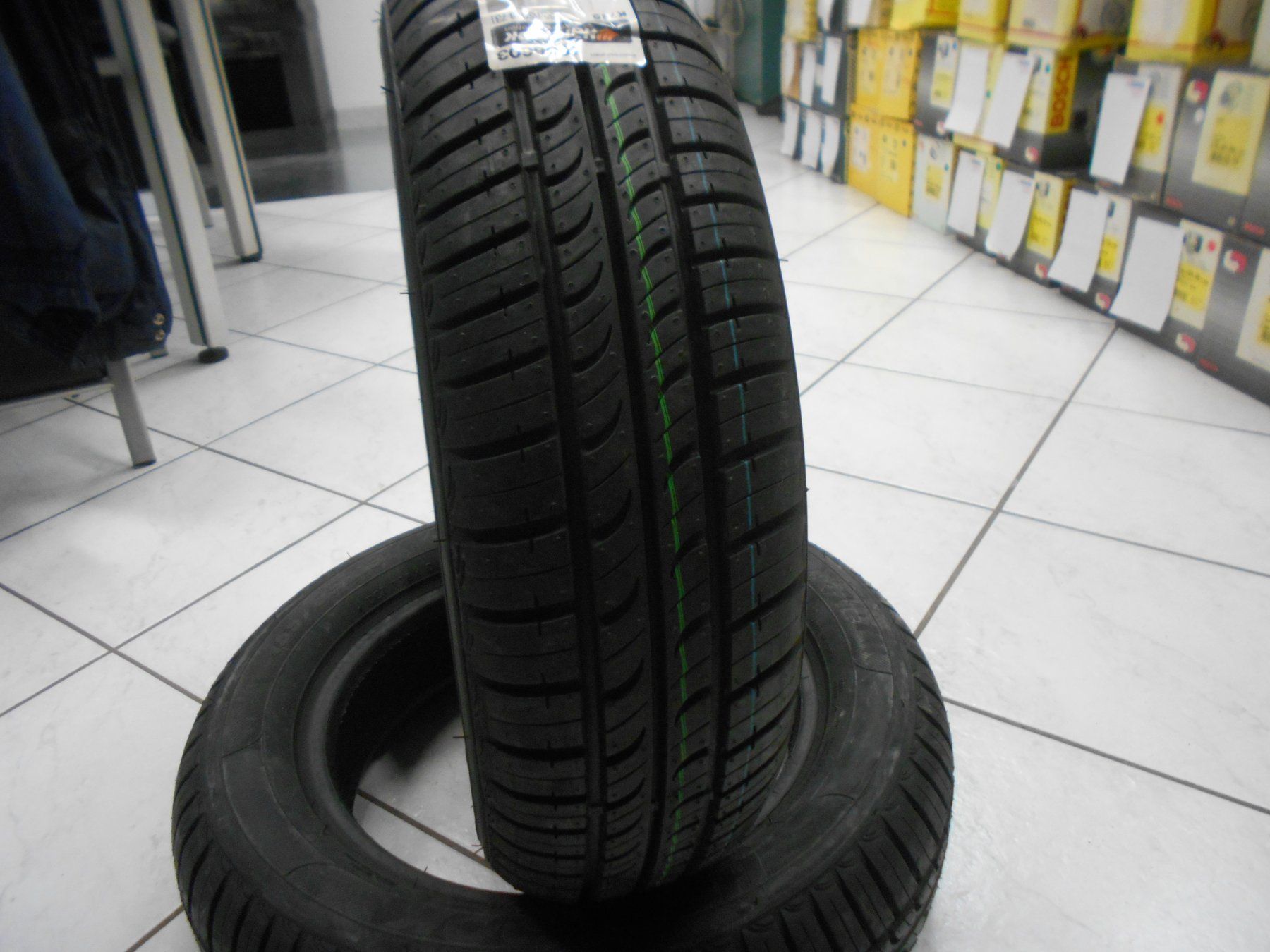 Tutti pezzi di ricambio auto: Hankook 155/65TR13 K715 – Nuovo e nell'imballaggio originale da Altstätten SG venduto da cardeal 1