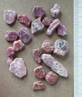 Rubin   Corundum   echte Rohsteine    unbehandelt natur