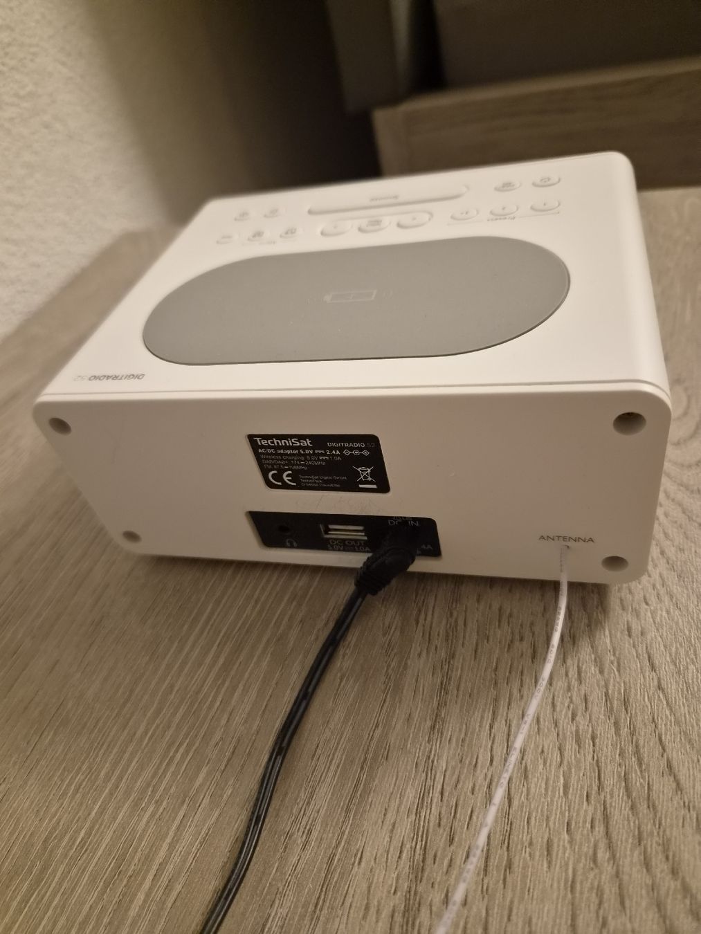 Technisat Réveils: TechniSat DigitRadio 52 Radiowecker Weiss  – Défectueux à Muri AG par mar_8cyq 1