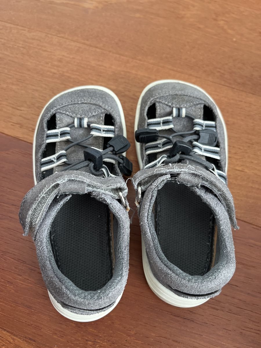 Scarpe per ragazzi: Baby Bare Sandale, grau, Gr. 27 – Usato da Goldau venduto da sop_pw7x 1