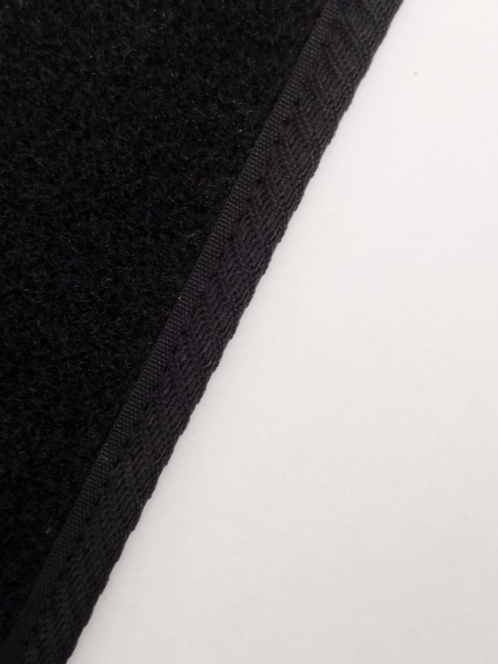 Tappeti & Tappetini: Velours Fussmatten BMW Z4 E89 2010-2015 – Nuovo e nell'imballaggio originale da Zürich venduto da Semco_Car_Mats1 3