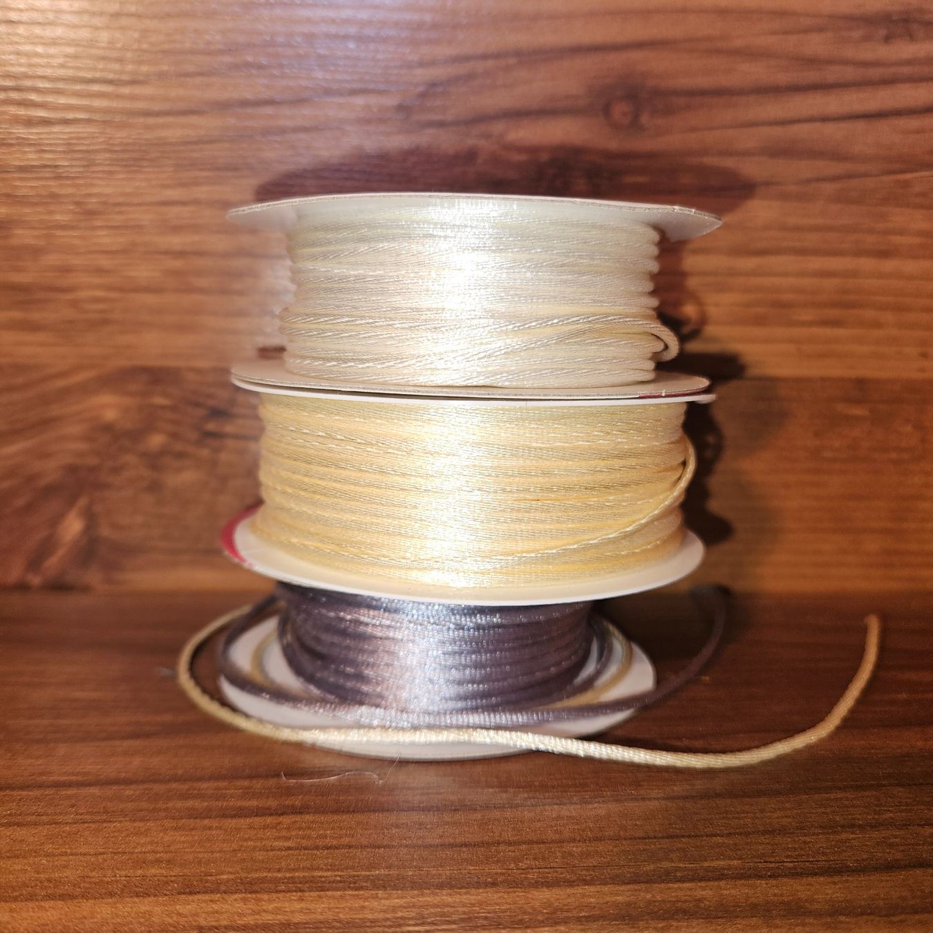 Nastri decorativi: 13 Rollen Satinkordel 2mm – Nuovo (secondo la descrizione) da Reichenbach i. K. venduto da ANiZu83 5