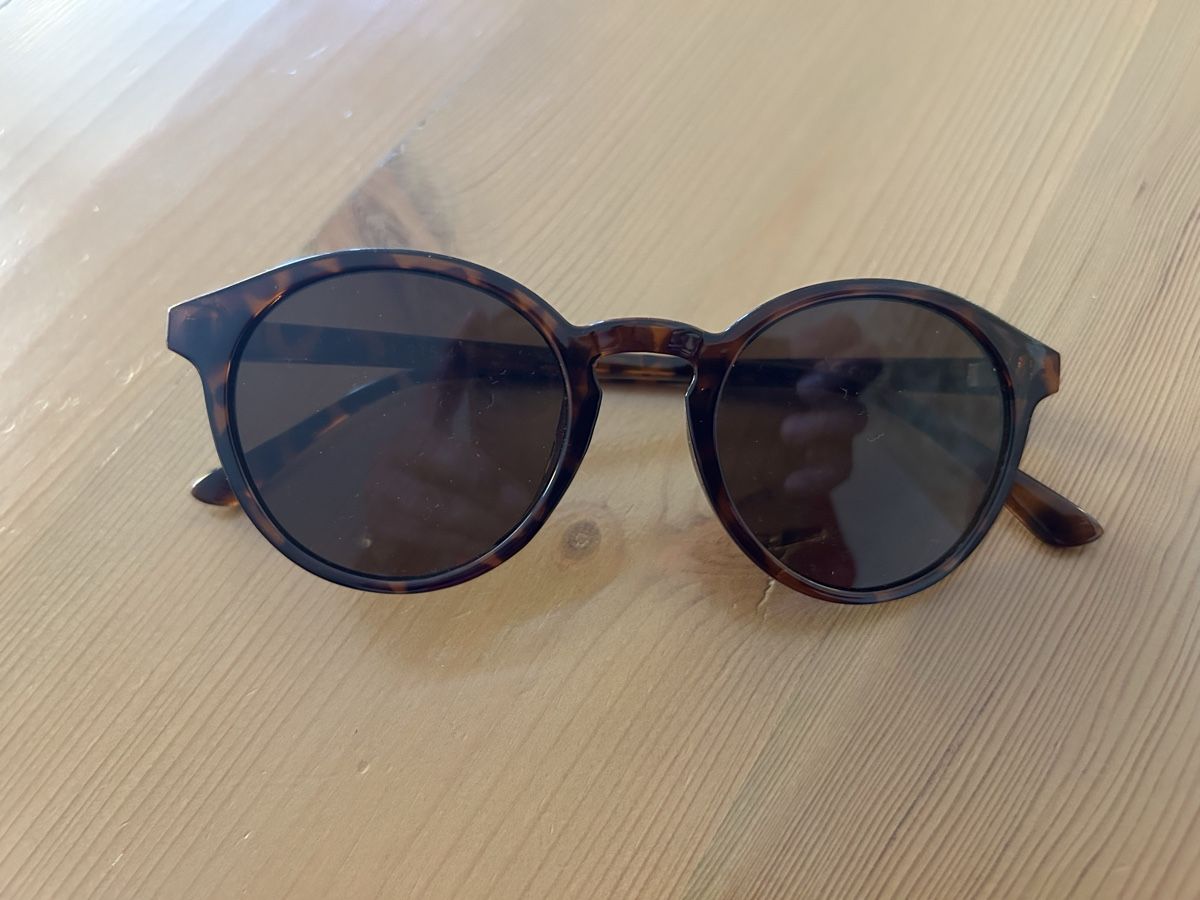 Lunettes & Verres: Sonnenbrille – D'occasion à Richterswil par solisoli5