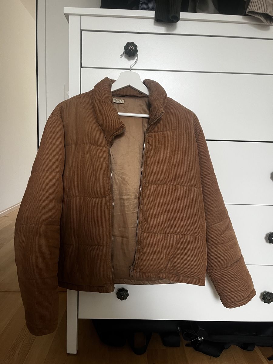 Giacche: Cosy Corduroy Puffer Jacket – Usato da Lausen venduto da secondhand_basel
