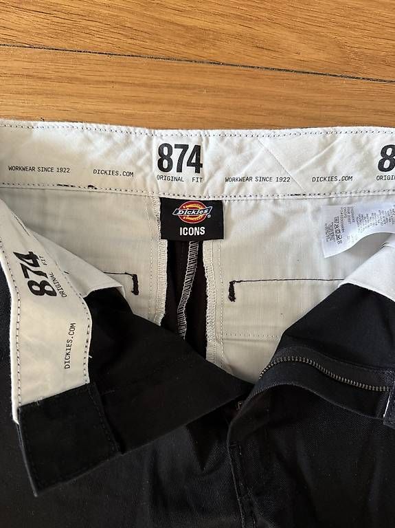 Pantaloni: Dickies Hose modell 874 w30/l32  – Usato da Zürich venduto da Soschi-25 1