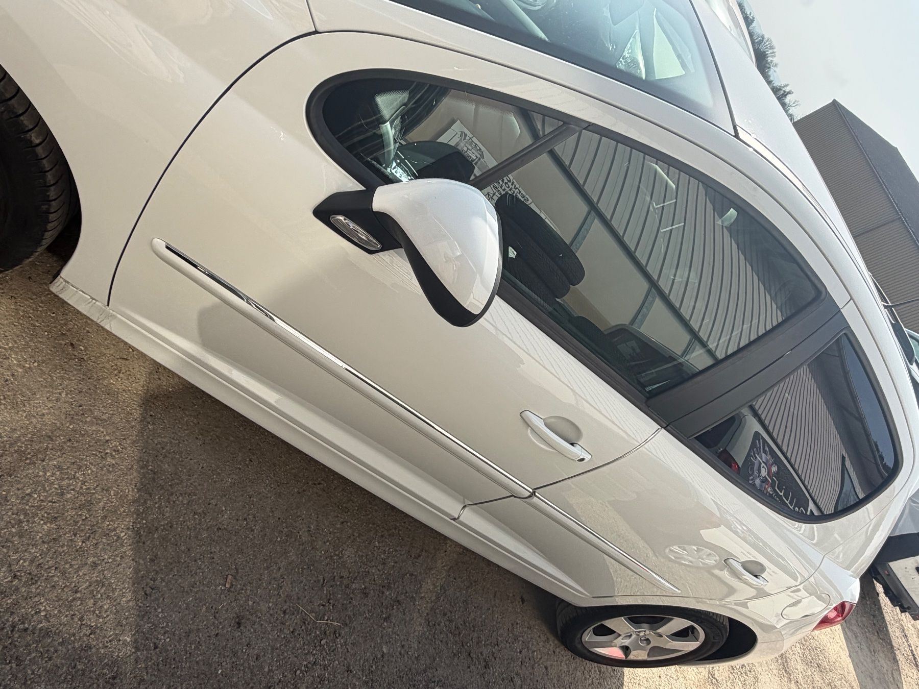Peugeot Autos: Peugeot 207, essence, blanche, MFK – Neu und originalverpackt aus Yverdon-les-Bains von hal_jq27 5
