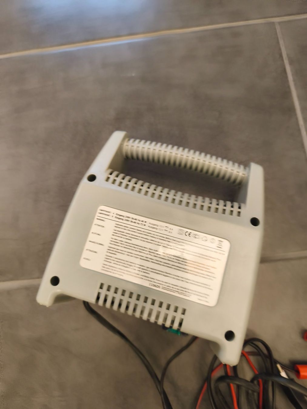 Caricabatterie: Batterieladegerät Cartrend 4A – Usato da Rubigen venduto da HEIDA_82 3