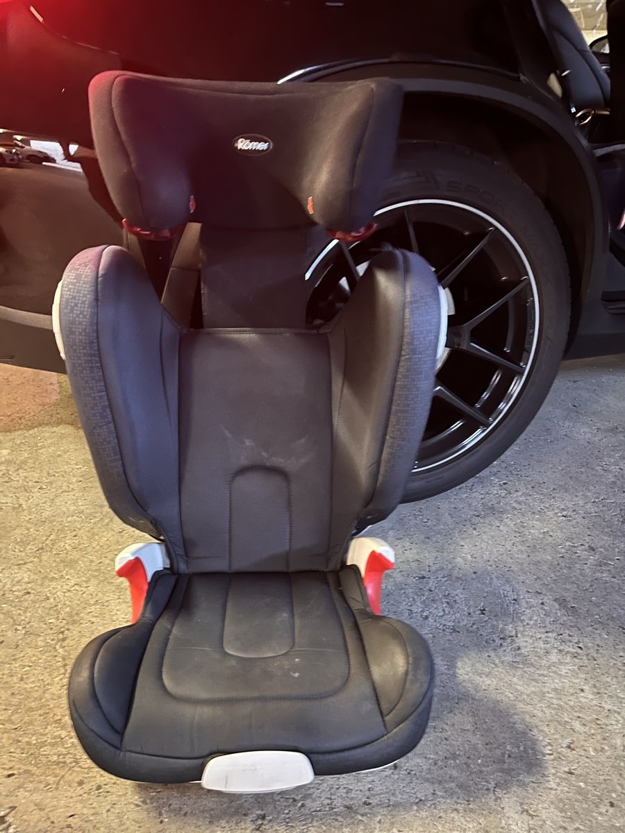 Britax Römer Seggiolini per auto: Siège enfant Römer Kidfix XP 15-36kg – Usato da Biel/Bienne venduto da Angelo69