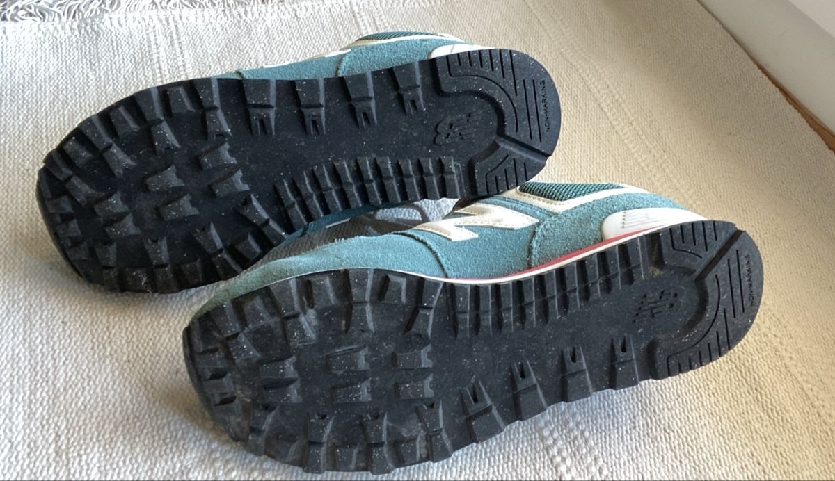 New Balance Chaussures hommes: New Balance 574 – Neuf (Voir description) à Moutier par Happyvidedressing 3