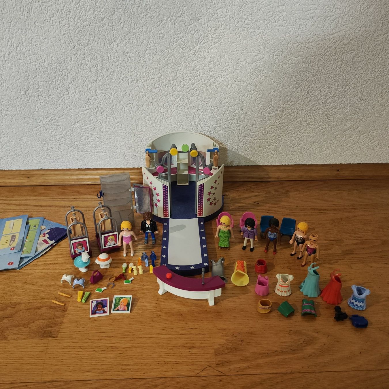 Playmobil Spielzeuge: Playmobil Mode Casting auf dem Laufsteg – Gebraucht aus Riehen von WinniePuh4 2