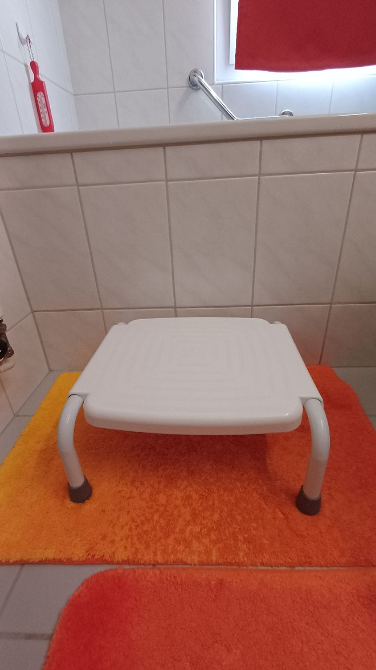 Vasche da bagno: stabile Badewanneneinstiegshilfe – Usato da Uster venduto da ilooma