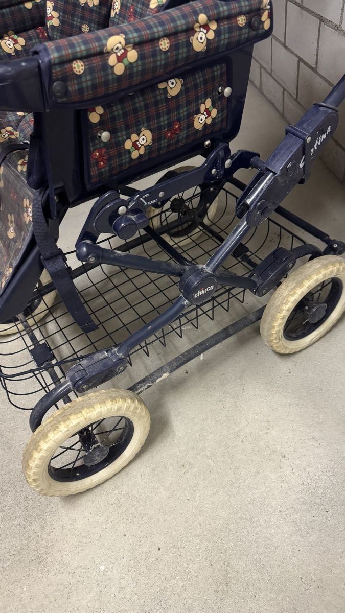 Chicco Carrozzine: Chicco Kinderwagen mit Zubehoer Used – Usato da Winterthur venduto da Kevin.Prandini 6