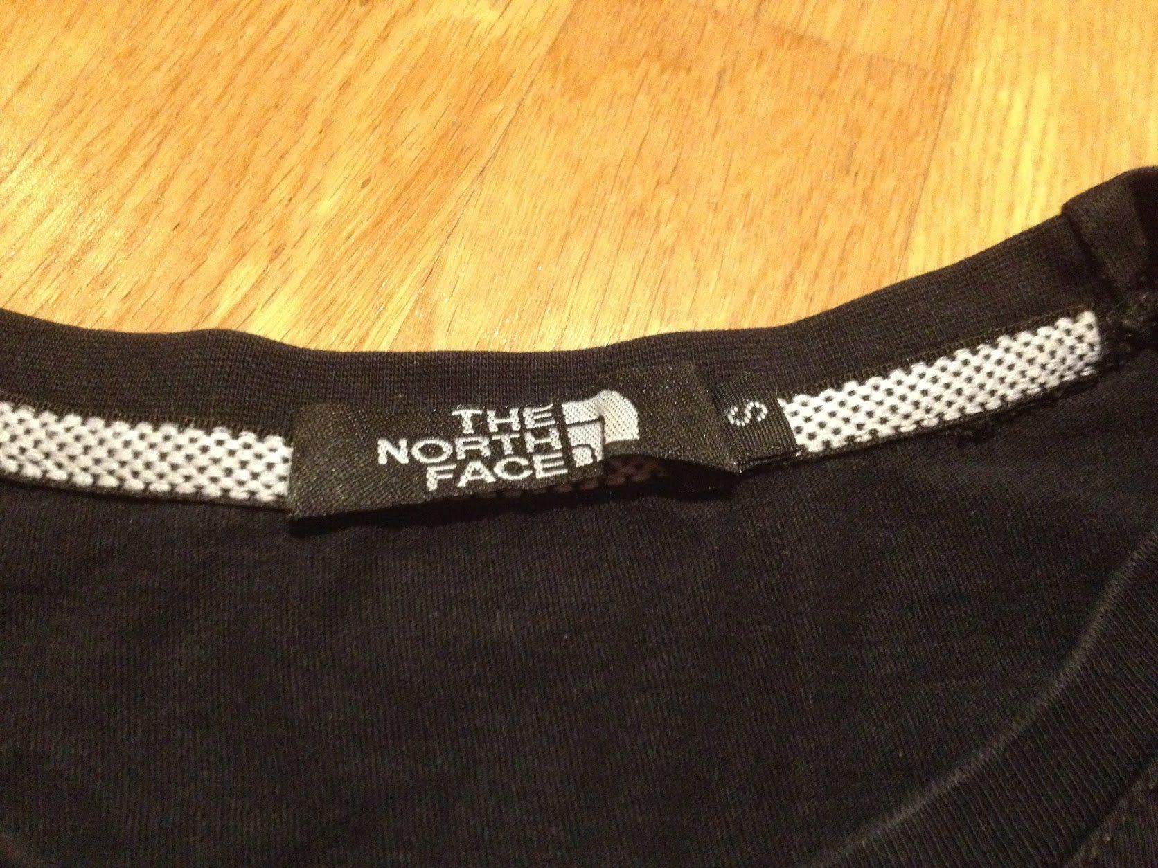 North Face T-shirt: Shirt The North Face – Usato da Dübendorf venduto da Fip05 2