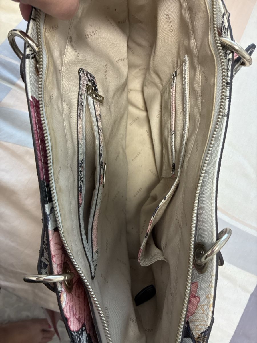 Guess Borse da donna: Guess Tasche, selten benutzt  – Usato da Opfikon venduto da Valentina2606 2