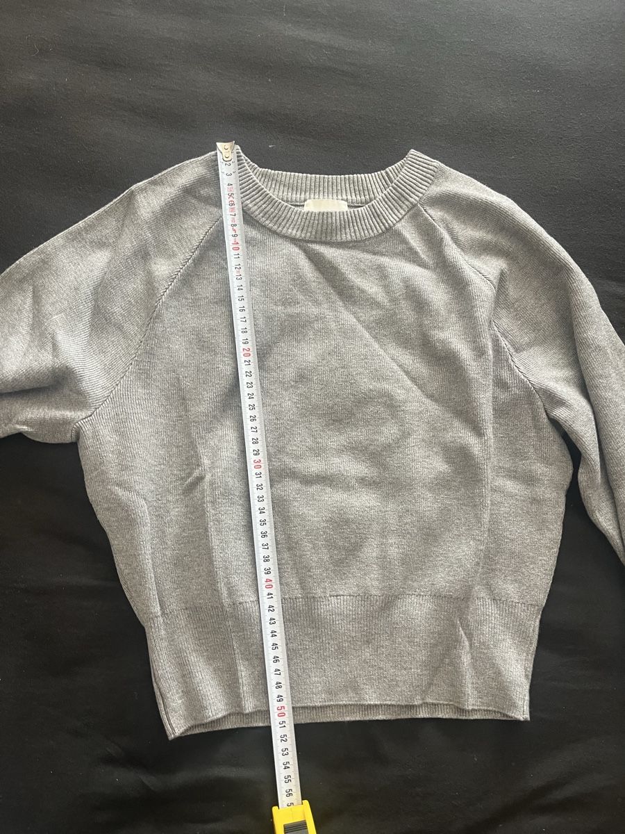 H&M Lotti di vestiti: 2 Damen Pullover grau mit Steindekor – Nuovo (secondo la descrizione) da Olten venduto da sae_82z2 5