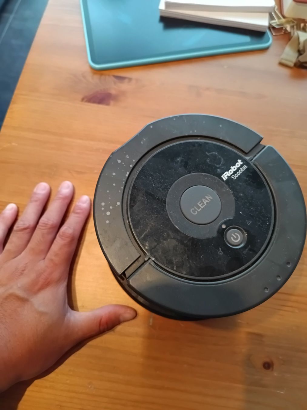 Irobot Staubsauger & Zubehör: 2 x iRobot Scooba 230 – Defekt aus Bertschikon (Gossau, ZH) von SJLPHI 1