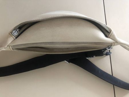 Lacoste Gürteltasche/ Bauchtasche, beige, guter Zustand