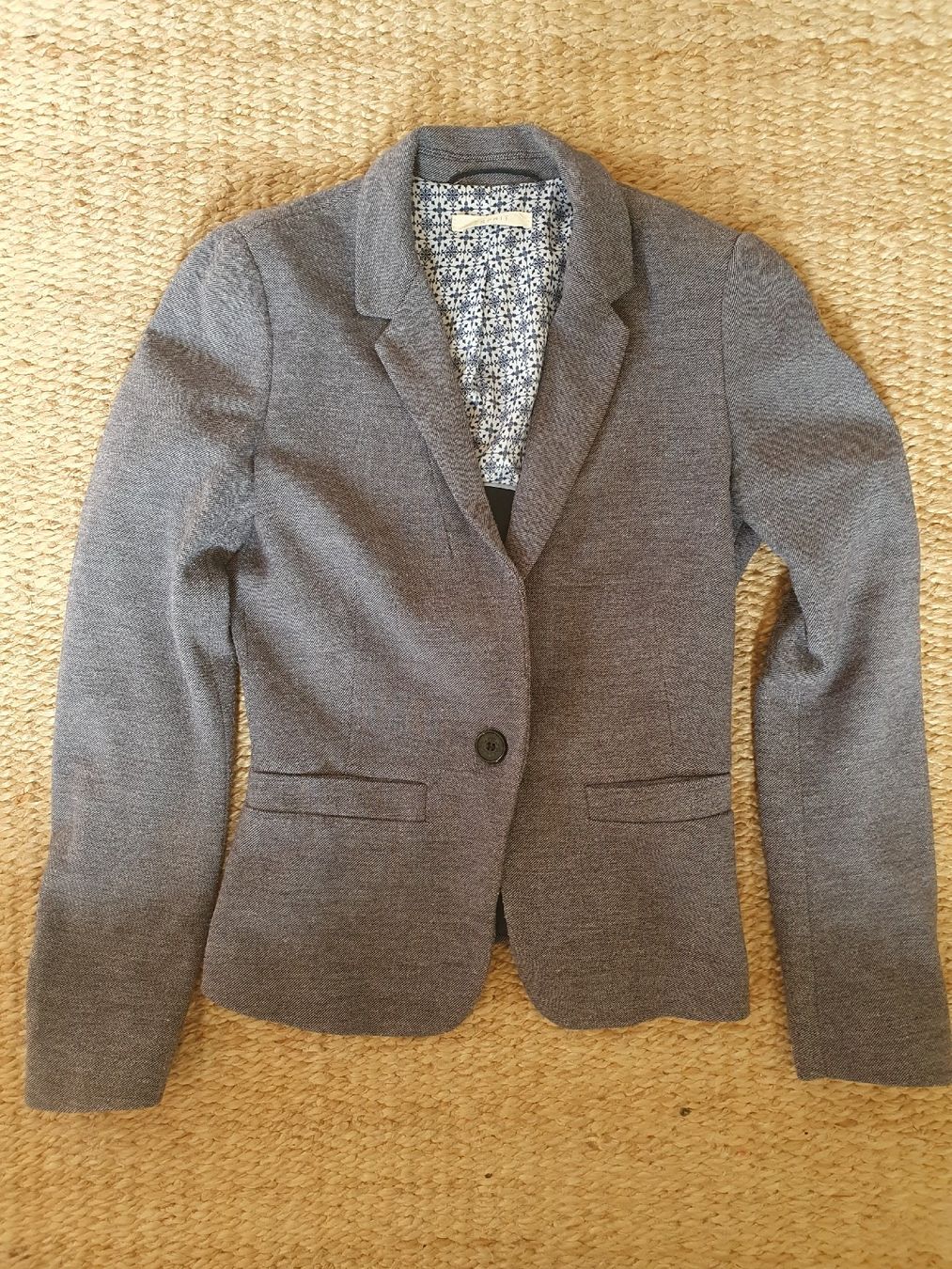 Esprit Giacche: Veste Blazer Esprit grise taille XS élégante chic bureau – Usato da Yverdon-les-Bains venduto da somiou