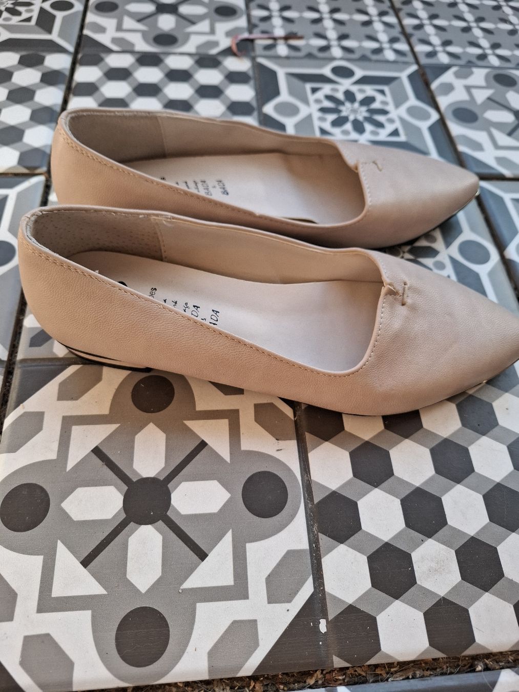 Chaussures femmes: Ballerinas beige B'Shoes  – Neuf (Voir description) à Schwerzenbach par Passihu 3