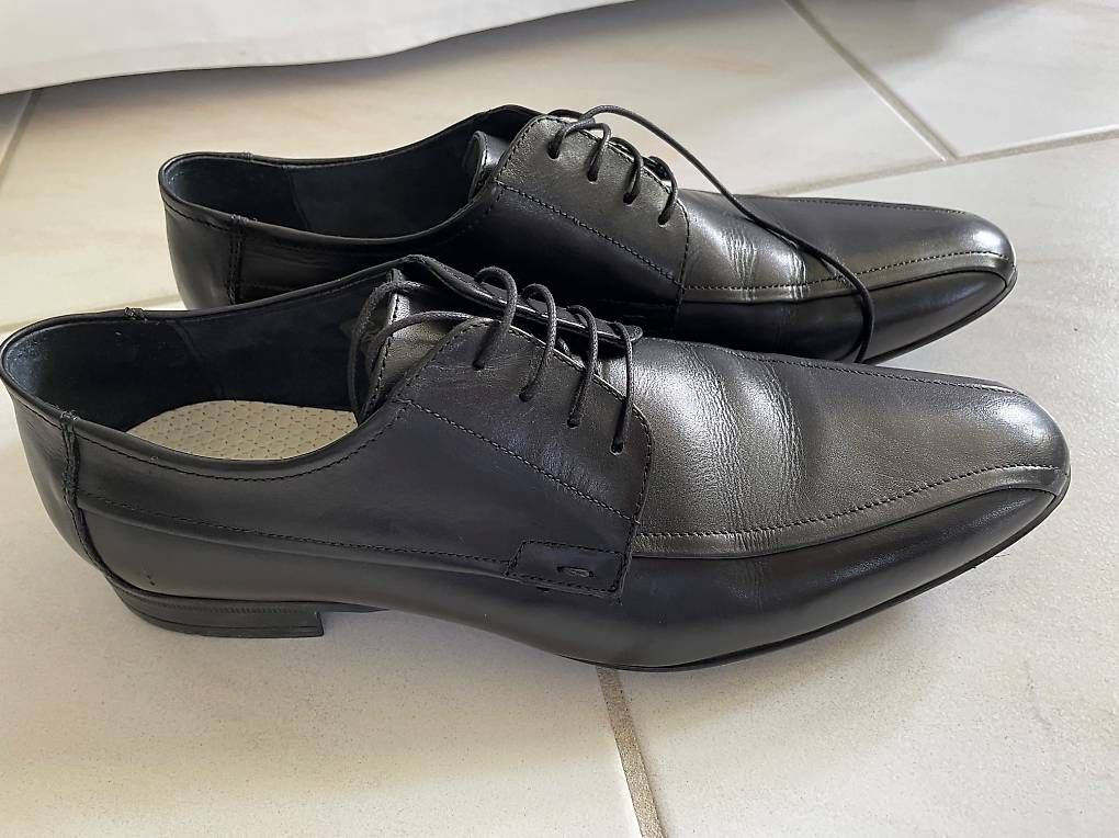 Scarpe da uomo: ANDRE Leder Schuhe grosse 44  – Usato da Weiach venduto da Jippiich