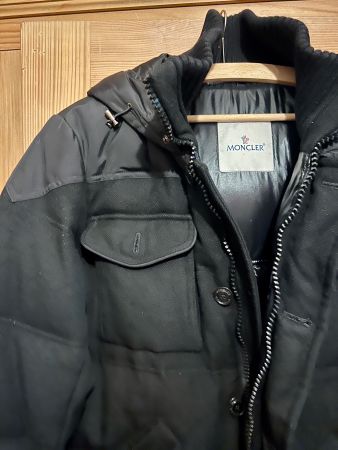Moncler wattierte Daunenjacke, Kapuze & Wollanteil/ Men M-L