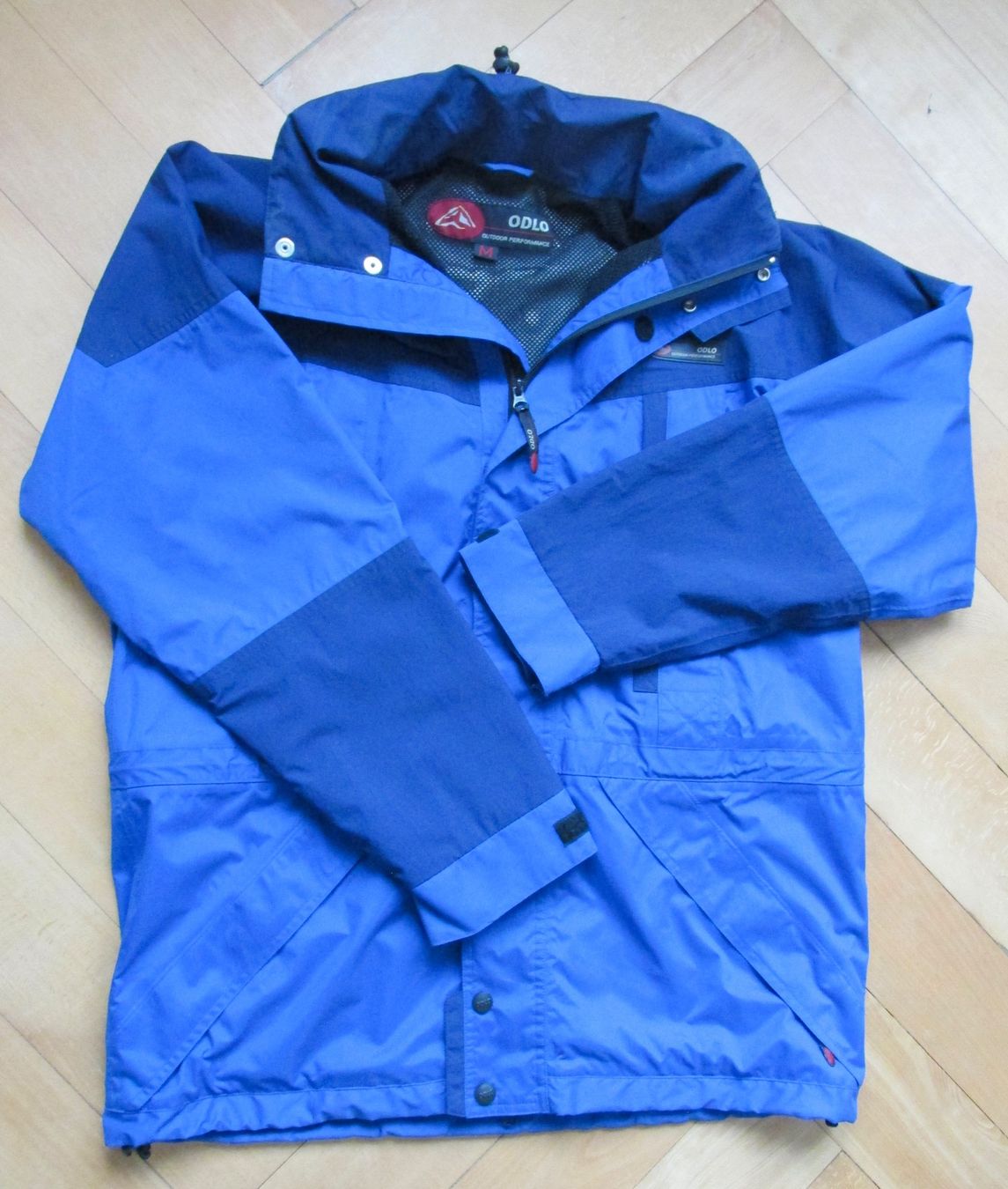 Odlo Jacken: Windjacke / Regenjacke von ODLO / Grösse M – Gebraucht aus Winterthur von mat_q5d5 8
