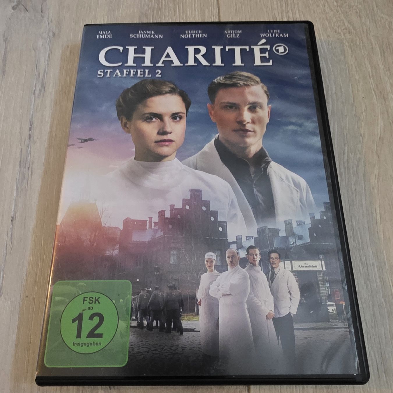 Tous les DVDs: Charité Staffel 2 DVD  – D'occasion à Wigoltingen par Zuckerfee84