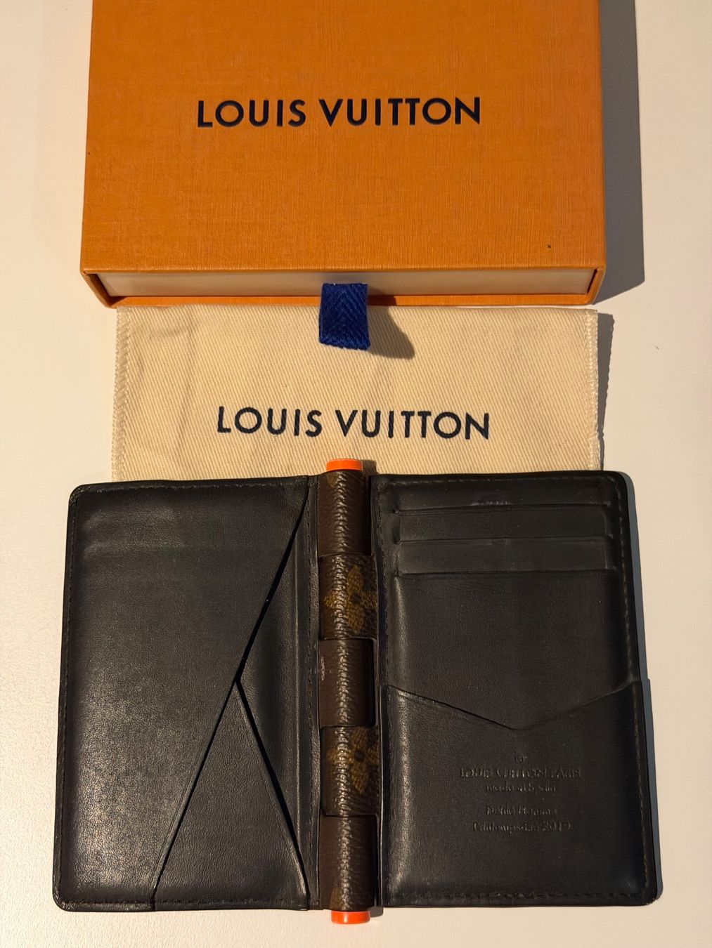 Louis Vuitton Portafogli: Louis Vuitton Virgil Abloh Card Holder – Usato da versoix venduto da Aess 2
