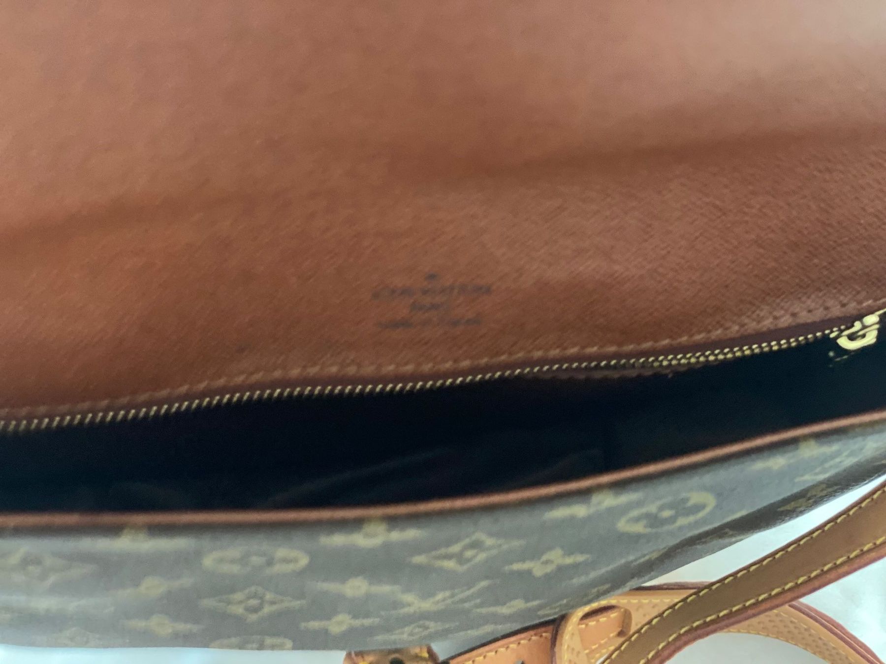 Louis Vuitton Taschen: Louis Vuitton Chantilly GM Monogram Canvas, 26x25cm – Neu (gemäss Beschreibung) aus Winkel von ferrari2022 3