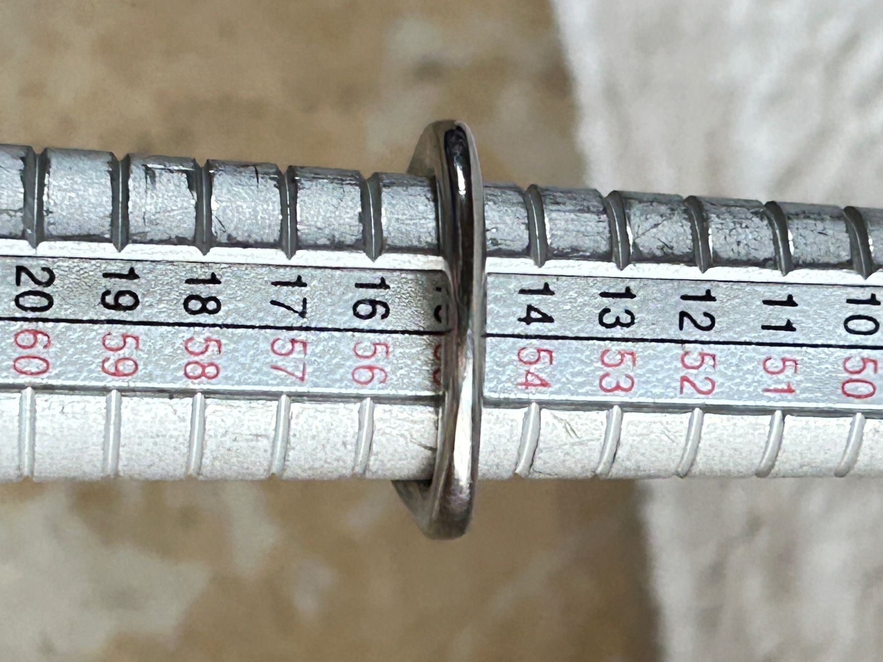 Anelli: Schicker Damenring mit Stein, Edelstahl, Gr. 57/18 – Usato da Laufen venduto da Bellebellezza 7