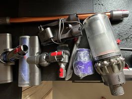 Dyson V10